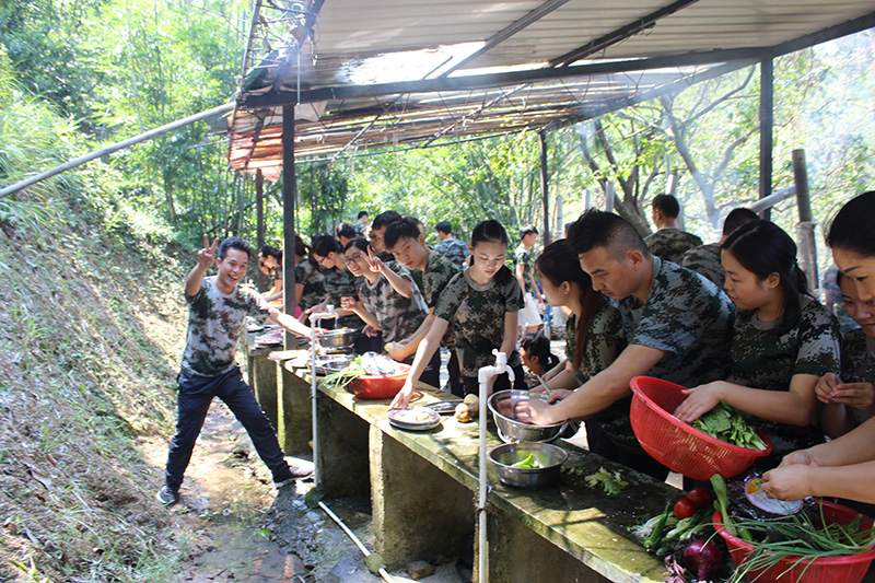 東港家具團隊戶外拓展訓練